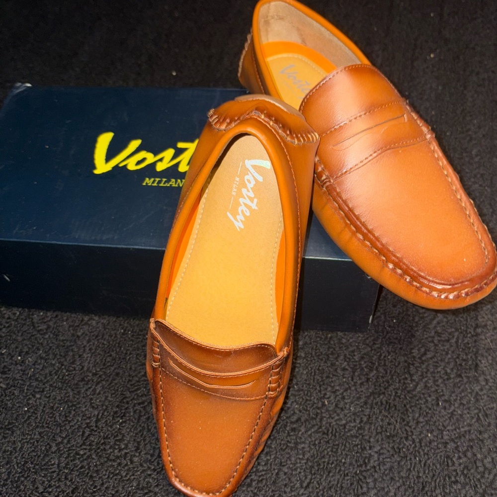 Vostey Men's Brown Loafers